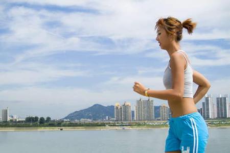 800米跑步技巧 跑步的技巧 8个跑步技巧让你健康跑步