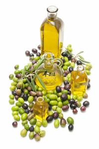 食用橄榄油好处 橄榄油的功效与作用 食用橄榄油的11大好处