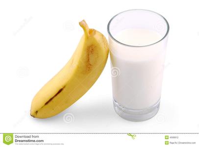 香蕉牛奶可以一起吃吗 牛奶和香蕉一起吃 牛奶与香蕉怎么吃好