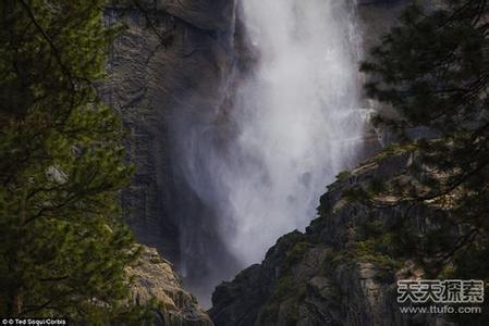 中国落差最大的瀑布 近千米落差！神秘瀑布令人叹为观止