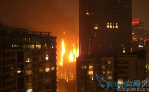 高层住宅发生火灾 2010年11月15日 上海静安区住宅楼发生特大火灾