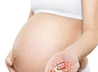孕妇缺钙吃什么钙片好 孕妇吃什么钙片最好 孕妇缺钙的表现有哪些