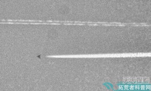 2015年巨大不明飞行物 德州上空发现巨大三角翼的不明飞行物
