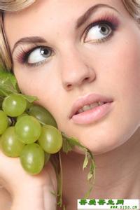 孕妇可以吃葡萄干 孕妇可以吃葡萄吗 怎么吃最健康