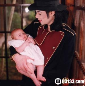 迈克尔杰克逊 迈克尔・杰克逊罕见温馨家庭照曝光 Michael Jackson