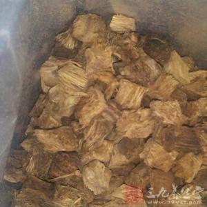 葛根的作用与功效 葛根的作用与功效 葛根解热抗菌提高免疫力