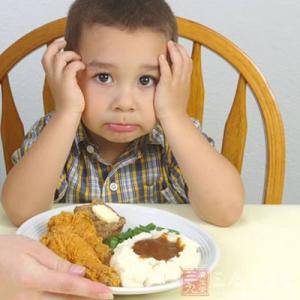 小孩厌食不吃饭咋办 小孩不爱吃饭怎么办 儿童厌食如何应对