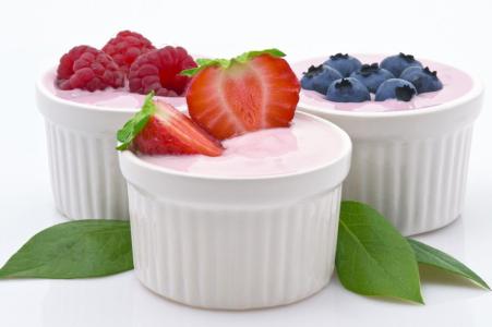 早上能不能空腹喝酸奶 早上空腹喝酸奶 哪些食物不能空腹吃（2）