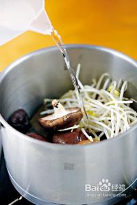 素高汤的熬制方法 熬出基础鲜汤――素高汤