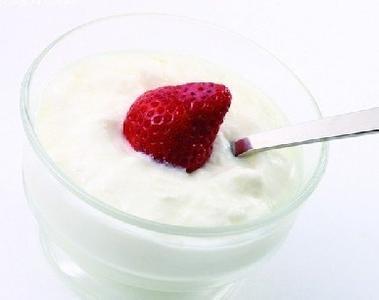 过期酸奶有什么用途 过期酸奶的用途 过期酸奶有什么用？
