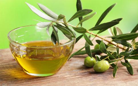 橄榄油可以直接擦脸吗 橄榄油的美容方法