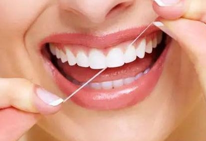 牙齿美白日常方法 日常生活中美白牙齿有什么好方法