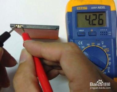 万用表测量蓄电池电压 如何用数字万用表测量电池电压？