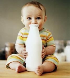 如何选奶粉要注意事项 如何给宝宝选奶粉