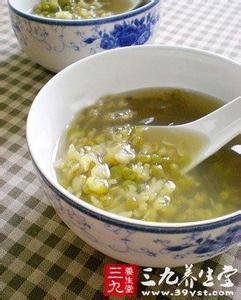 空腹喝绿豆汤 绿豆汤的功效与作用 空腹体寒者忌喝绿豆汤