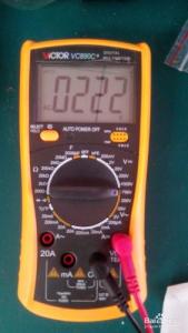 数字万用表测电压原理 怎么利用数字万用表测试电压