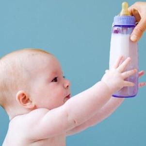 母乳和奶粉能掺着吃吗 母乳和奶粉混合喂养注意事项