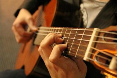 初学者怎样学好吉他 怎样学好吉他