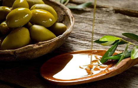橄榄油可以直接擦脸吗 橄榄油的用处