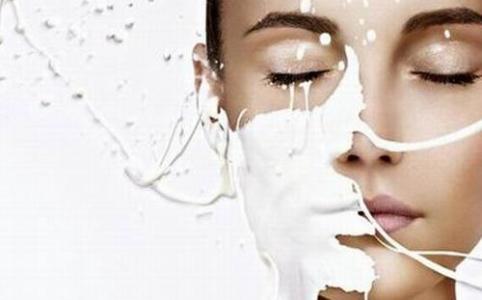 白糖洗脸的功效与作用 牛奶洗脸的功效