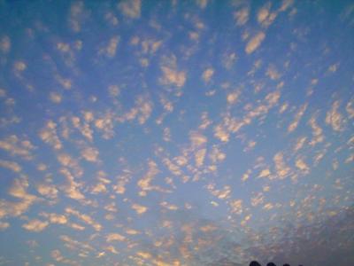 如何拍摄好天空的云彩 如何拍摄出迷幻的天空