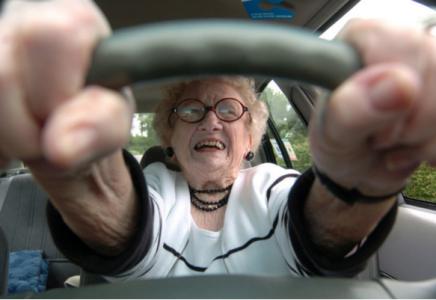 老司机驾驶经验 有哪些只有经验丰富的司机才知道的驾驶技巧？