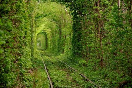 爱的隧道还有火车吗 乌克兰爱的隧道