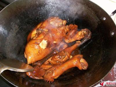 酱油鸡怎么做好吃 在家怎么做好吃的酱油鸡