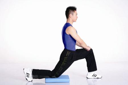 腰酸背痛腿抽筋 五大方法缓解久站人士“腰酸背痛腿抽筋