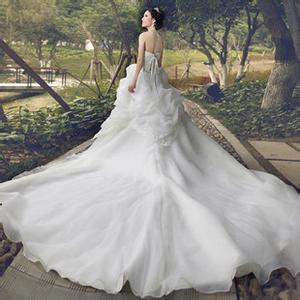 深圳如何选购婚纱照 婚纱如何选购设计？