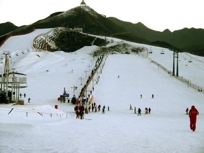 莲花山滑雪场 北京莲花山滑雪场  莲花山滑雪场 北京莲花山滑雪场