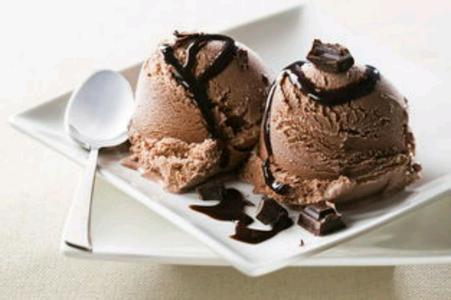 家庭自制巧克力冰淇淋 巧克力冰淇淋的做法