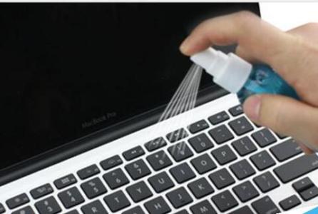 如何清理键盘里的污渍 如何清理笔记本键盘