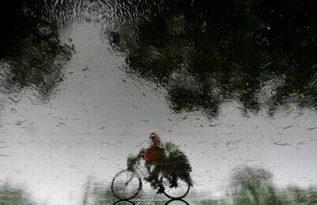 在雨中 韩寒 在雨中