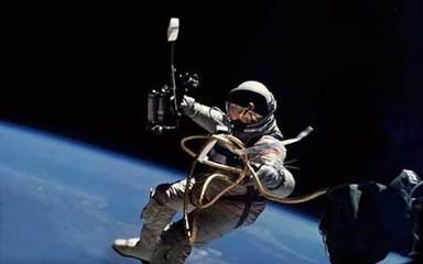 太空行走第一人 太空行走 太空行走-历史，太空行走-行走方式