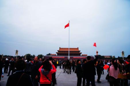 观看北京升国旗感受 观看北京天安门降国旗