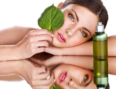 橄榄油可以直接擦脸吗 橄榄油美容的使用方法
