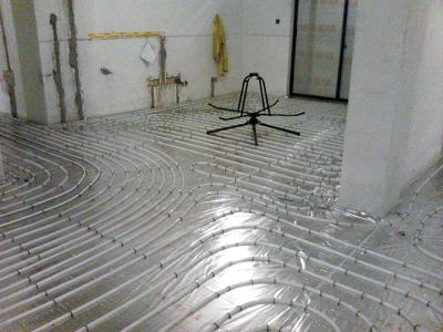 惠申地暖地板优缺点 水地暖铺什么地板好,使用水地暖的优缺点