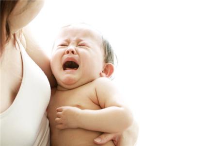 婴儿晚上吃奶哭闹 婴儿晚上哭闹不吃奶怎么办
