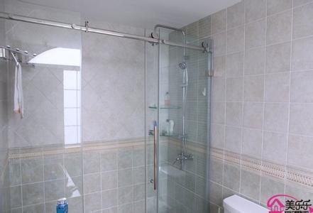 浴室玻璃门安装方法 浴室玻璃门清洁方法有哪些