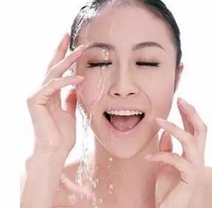 化妆水和爽肤水的区别 如何区分化妆水和爽肤水