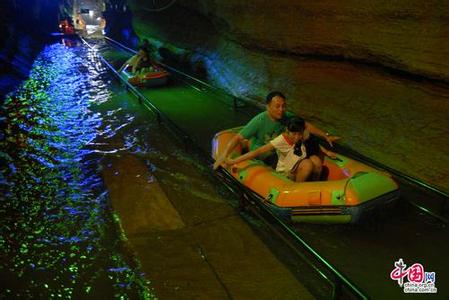 沂水地下大峡谷简介 地下大峡谷 地下大峡谷-峡谷简介，地下大峡谷-景观特色