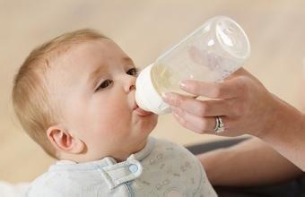 怎么让6个月宝宝喝奶粉 怎么让宝宝喝奶粉
