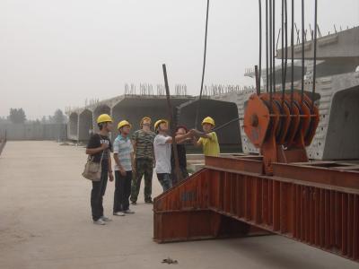 武汉铁路桥梁学校学生测量放线实习报告