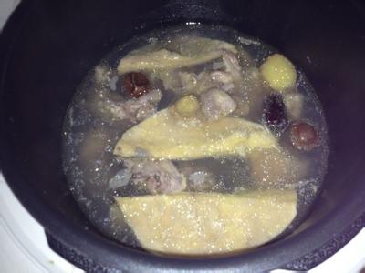 榴莲煲鸡汤的功效 榴莲煲鸡怎么做
