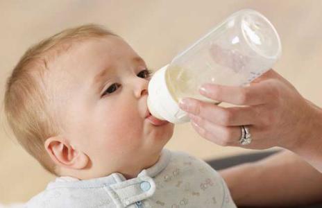 宝宝对牛奶过敏的照片 宝宝对牛奶过敏怎么办？