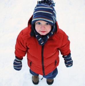 男生冬季穿衣搭配技巧 宝宝冬季户外穿衣保暖技巧