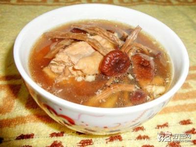 茶树菇炖鸡汤的做法 茶树菇炖鸡汤怎么做