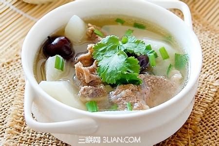 白萝卜煲羊肉汤的做法 如何煲出美味的萝卜羊肉汤