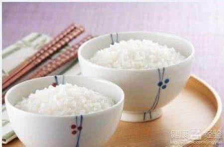 剩米饭煮粥 豆浆煮粥做米饭口感营养好